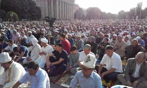 Время намаза бишкек на сегодня. Багымдат бишкек. С праздником орозо. Орозо календарь бишкек 2024. Намаз кыргызстан.