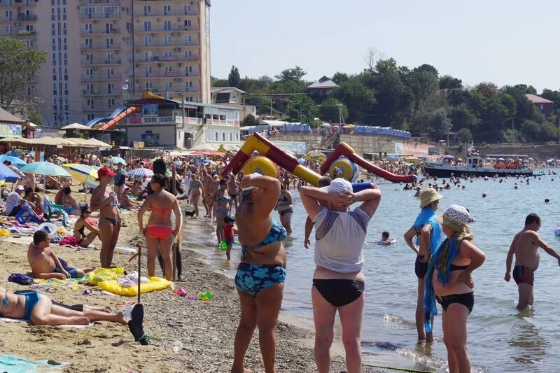 Джубга пляж. Пляж Джубга сейчас. Джубга пляж в сентябре. Джубга пляж фото 2021. Погода джубга точный