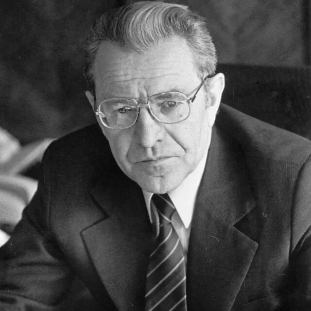 Советские профессора. Профессор ссср рабкин. Профессор ссср. Михаил чумаков. Виктор жданов вирусолог.