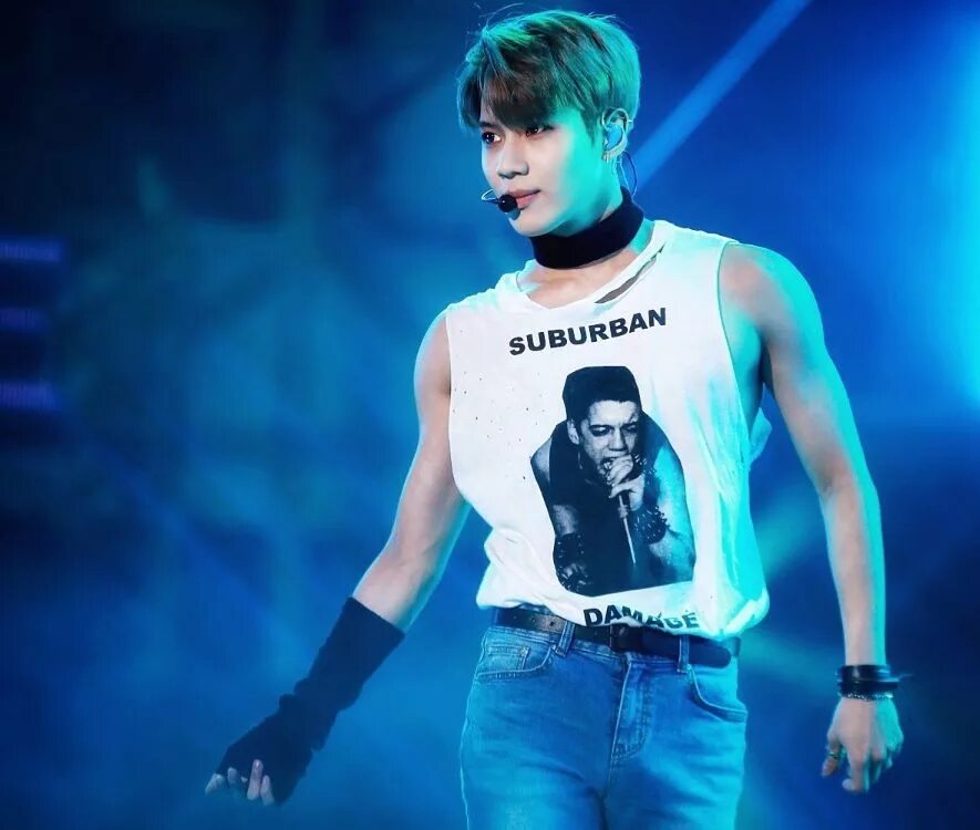 Taemin move. Taemin. Тэмин из shinee клипы. Taemin move. Taemin move обложка.