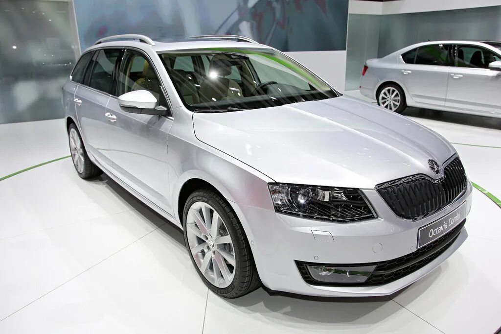 Купить шкоду октавию москве бу. Skoda Octavia 2014.