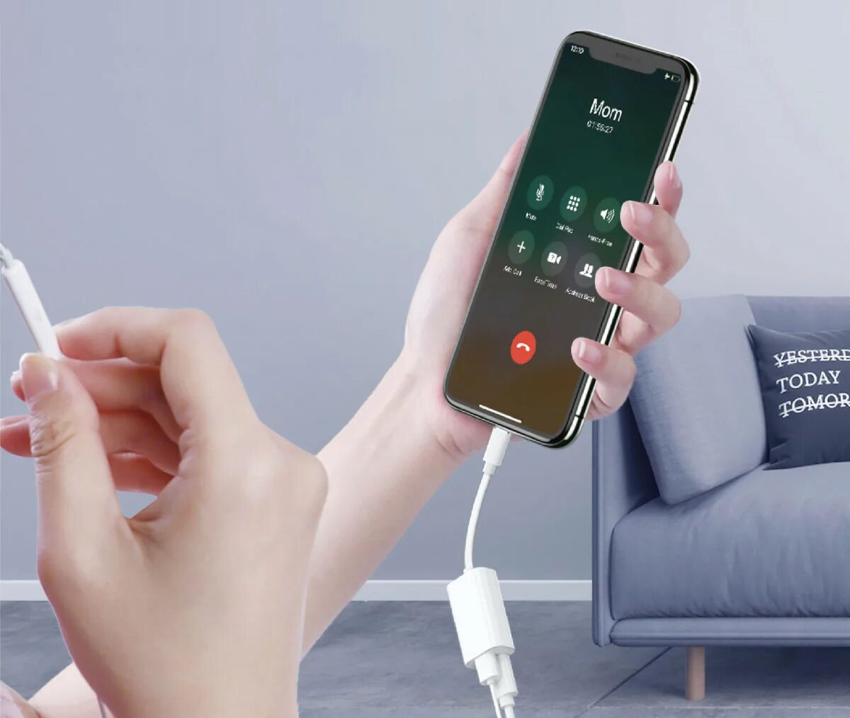 Iphone 11 зарядка. Айфон издает звуки зарядки. Адаптер lightning. Iphone 5 разъем. Экран зарядки айфона.