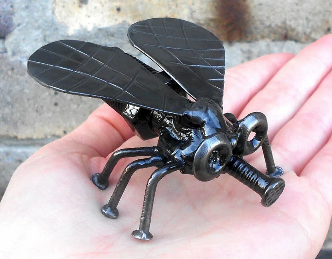 поделки из металла. поделки из металла. сувениры из болтов и гаек. сделал с помощью сварки. сделал с помощью сварки.