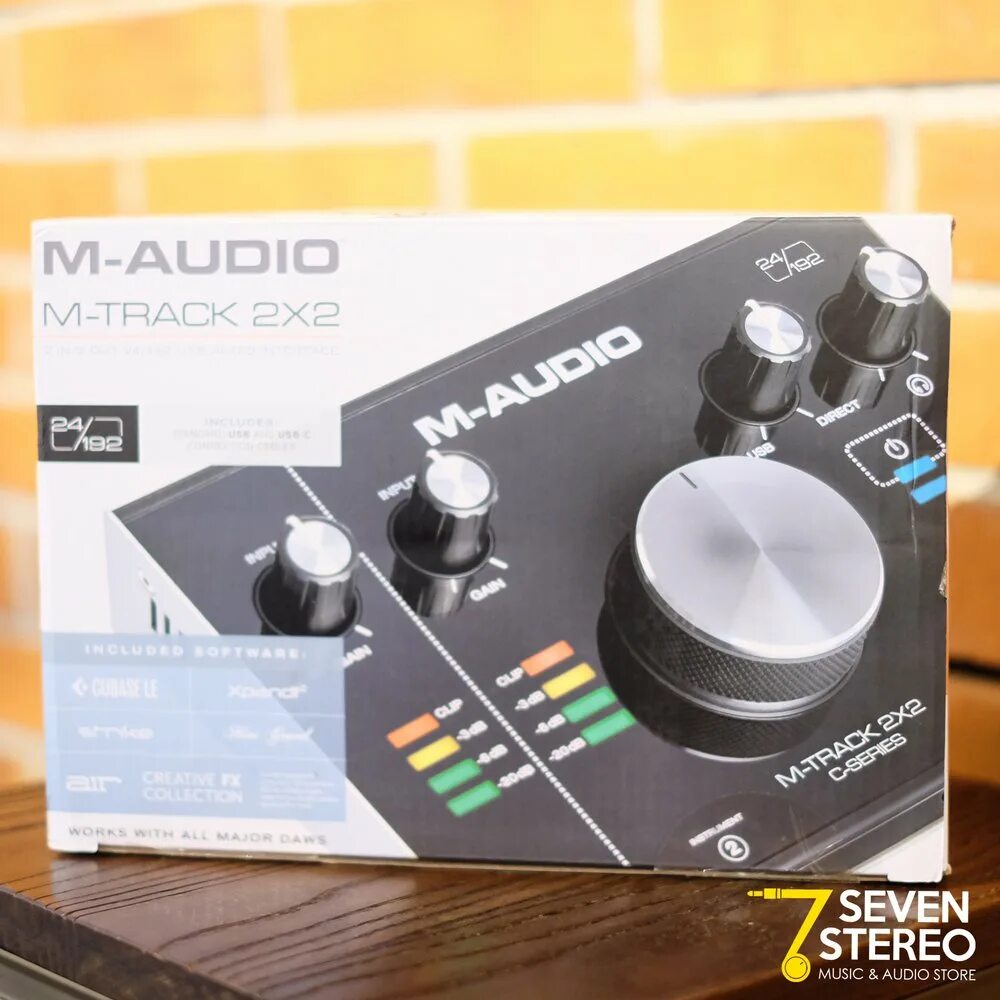 M track com. Audio m track 2x2. M Audio m track 2x2. M-Audio m track 2x2 интерфейсы. Задняя панель m-Audio m track 2x2.