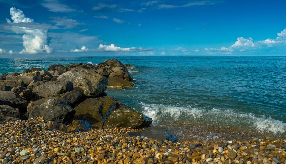 Пос вардане сочи. Побережье вардане. Черное море вардане. Вардане. Вардане пляж.