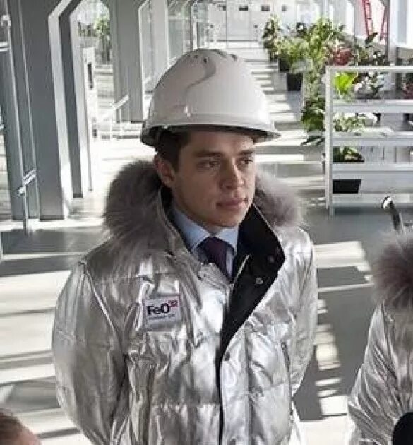 Артем Комаров. Биография. Сколько лет? Что его связывает с Анной Седоковой?