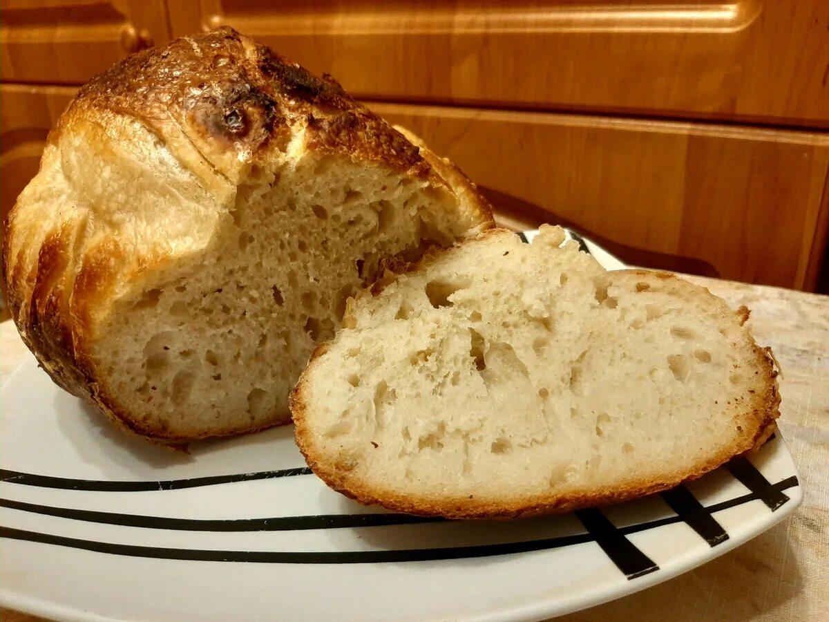 Хлеб облако. Облачный хлеб. Хлеб облачко. Пшеничный хлеб на закваске. Тесто для пиццы на закваске.