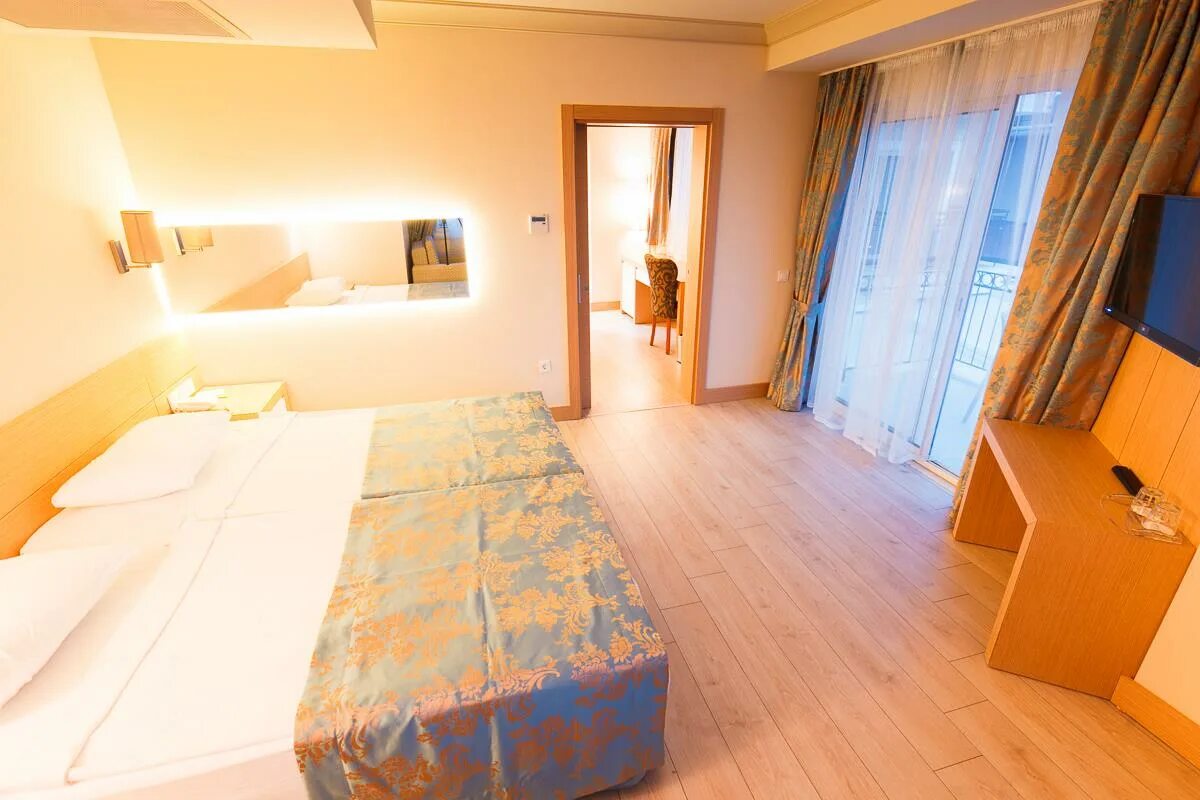 Отель l oceanica beach resort hotel. Camyuva beach hotel. Loceanica beach resort hotel 5. Отель l oceanica beach resort hotel. L oceanica beach resort hotel 5.