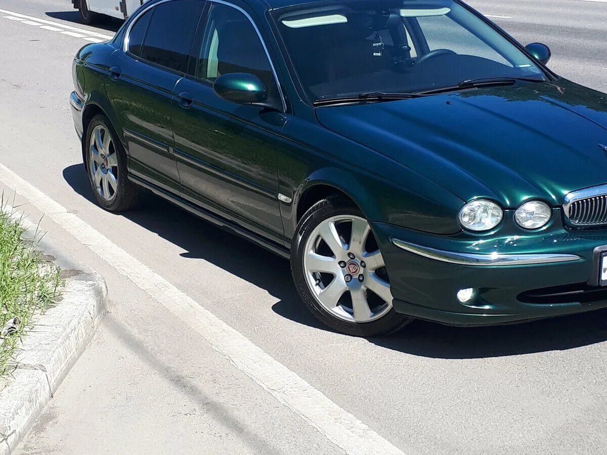 Тайп отзывы. Jaguar x Type 3.0. Ягуар х тайп зеленый. Jaguar x Type зеленый. Цвет зеленый Ягуар х тайп.