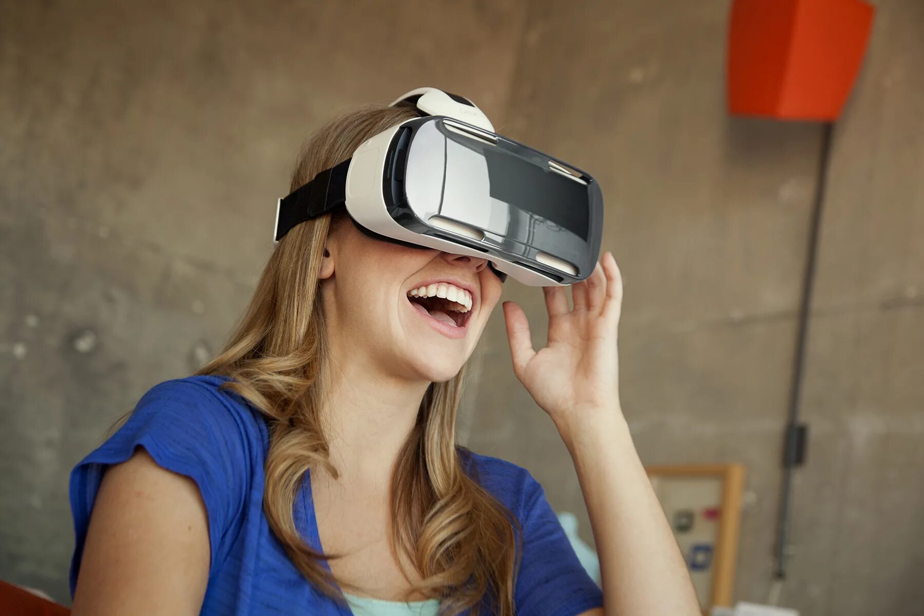 Виртуальный образ. Шлем виртуальной реальности LG 360 VR. Очки Гир виар. Очки дополненной реальности Samsung. Виар очки самсунг.