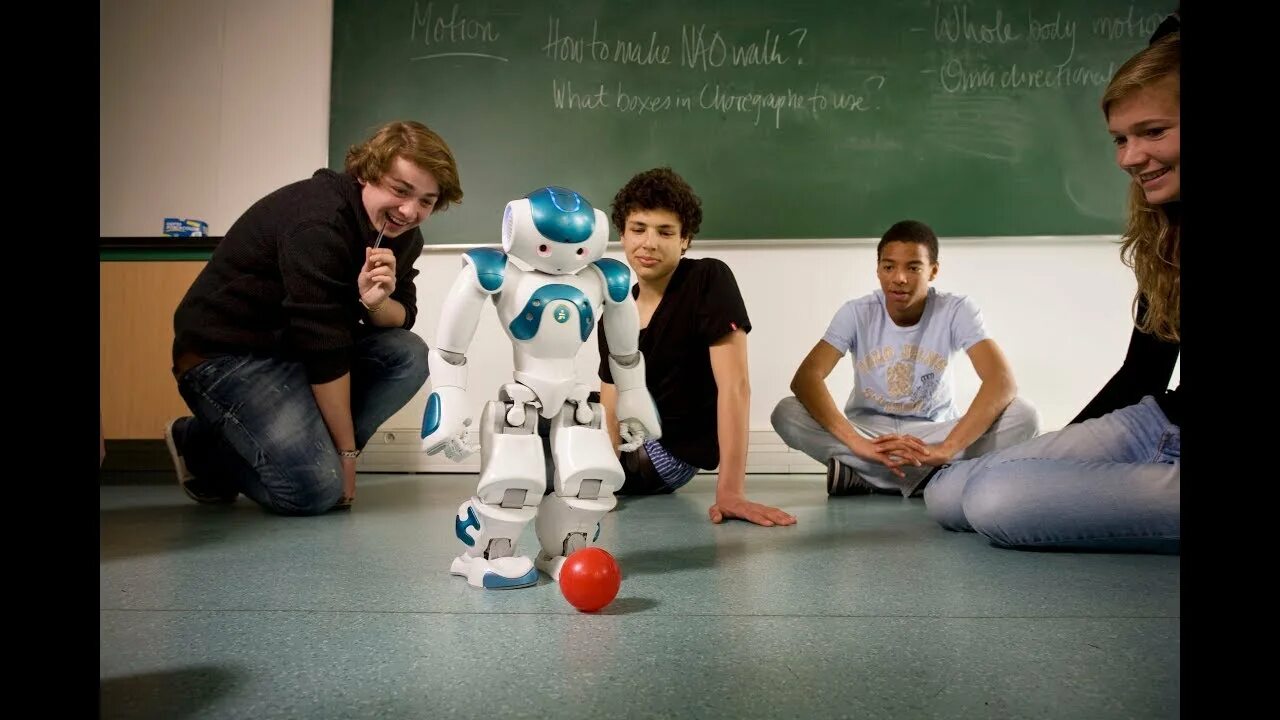 Робот поняла. Робот школьник. роботы в образовании. робототехника в образовании. обучающий робот.