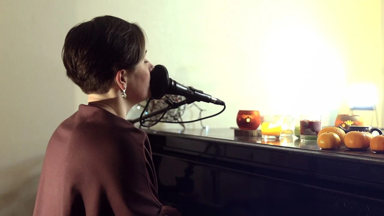 Вертинский александр над розовым морем слушать. Розовое море вертинский. Филимонов над розовым морем. Пластинки вертинского в ссср. Вертинский над розовым морем пластинка.