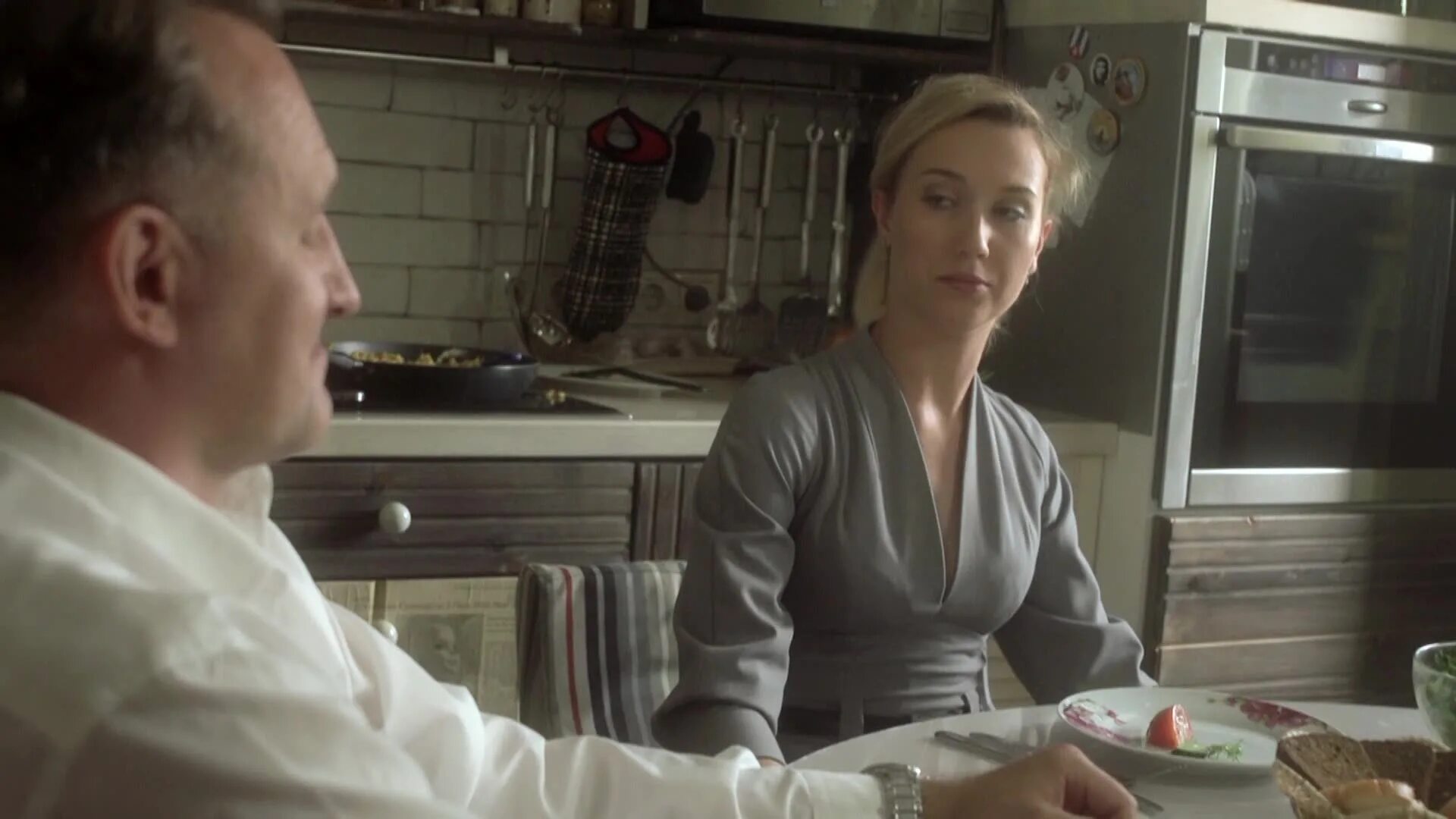 Джесси джейн горничная. Дочь домработница. Дочь домработница. Аббатство даунтон горничная. Джуди горничная.