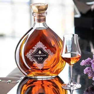 Утонченный и роскошный Courvoisier XO в новом дизайне.