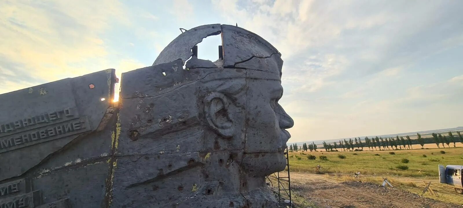 Саур могила донецк. Мемориальный комплекс саур-могила. мемориал саур-могила 2025. мемориал саур могила. мемориал в донбассе саур могила.