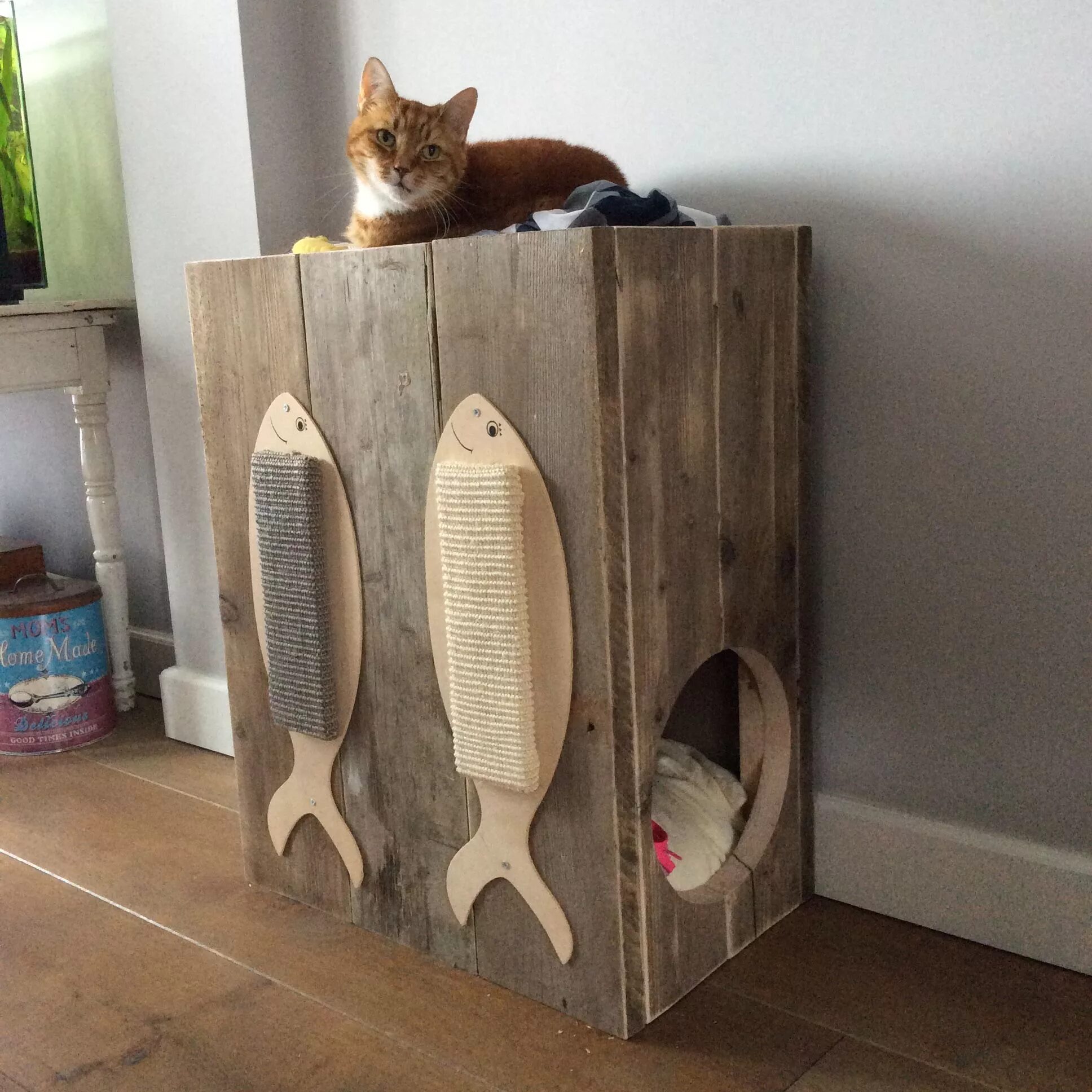 Идеи для кошек. Wooden cat мебель для кошек. креативные домики для кошек. домик для кошек из дерева. мебель для кошек из дерева.