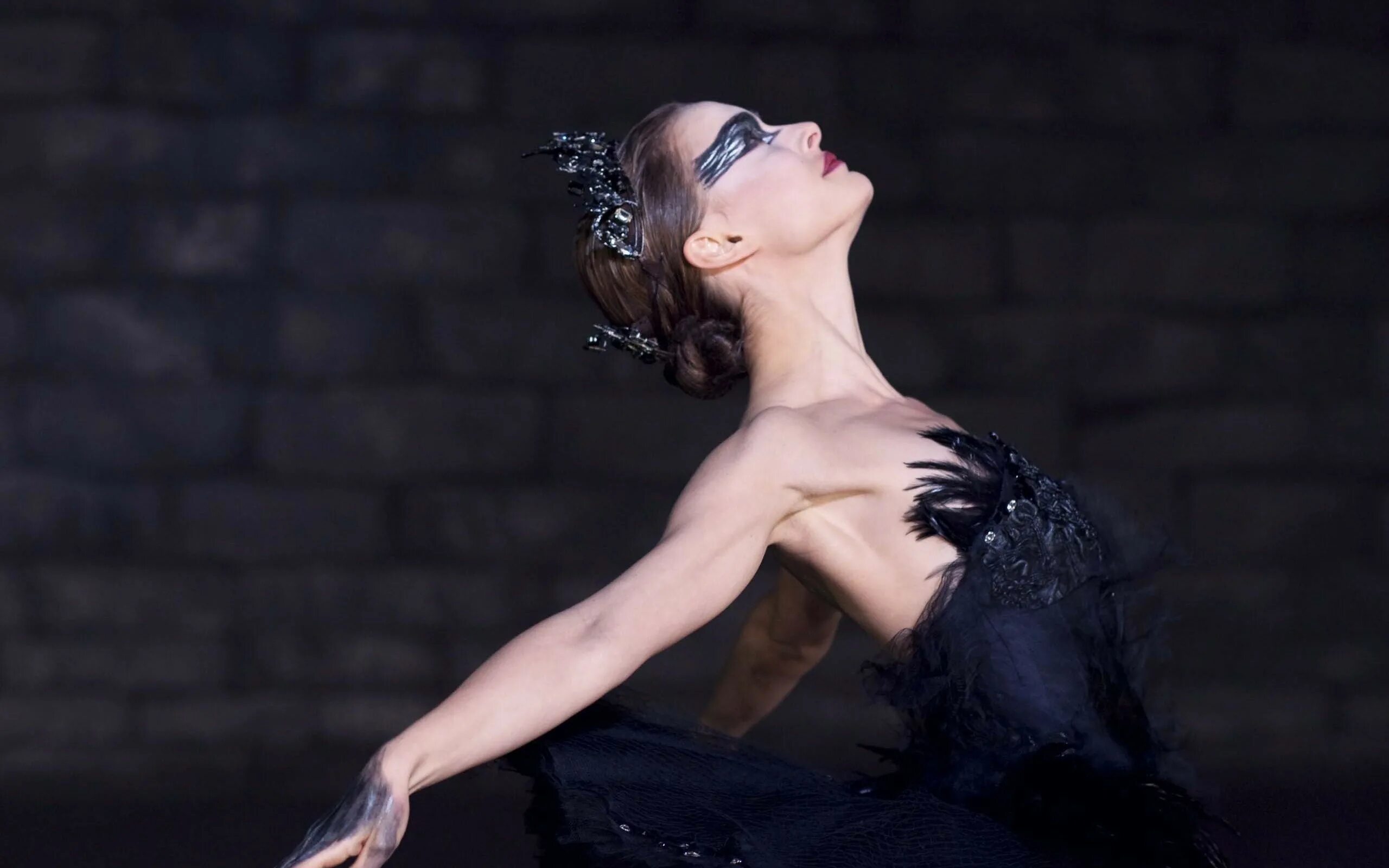Черный лебедь дата выхода. Актриса балерина. black swan. образ черный лебедь повседневный. натали портман в образе белого лебедя.