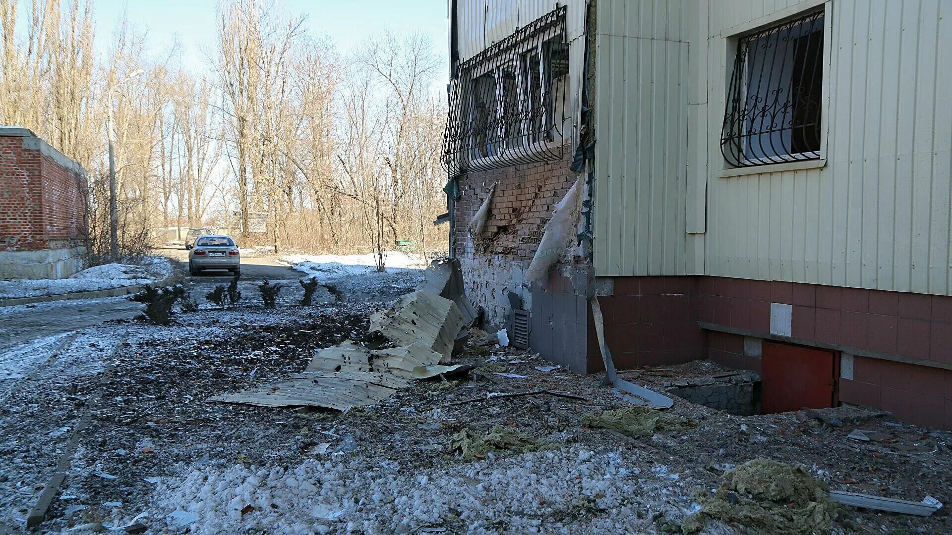 Обстрелы со стороны всу сегодня. Украинские войска обстреляли Петровский район Донецка. Обстрел центра Донецка 2022.