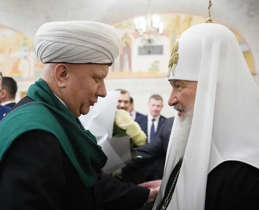 Мусульманская православная церковь. Мусульманская православная церковь. Малый минарет соборной мечети в москве. Мусульманская православная церковь. Казанский кремль мусульманская мечеть и православный храм.