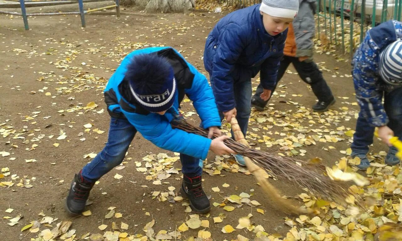 Труд детей весной картинки