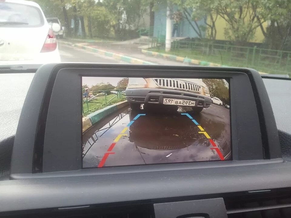 Зачем видеорегистратор задняя камера. Bmw 6 камера заднего хода. камера заднего хода на ваз 21 14.