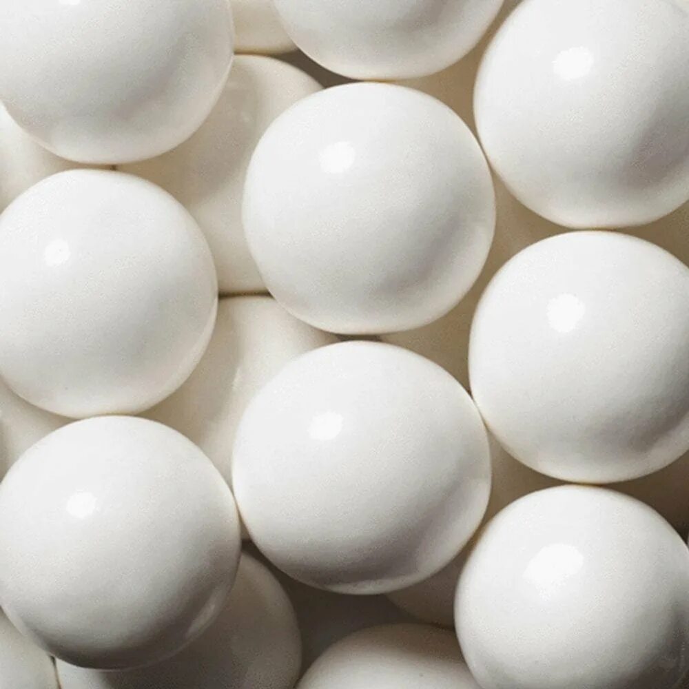 Белый шарик. Белые шарики минус. Шарики нафталина. Белые шарики минус. Круглый шарик белого цвета.