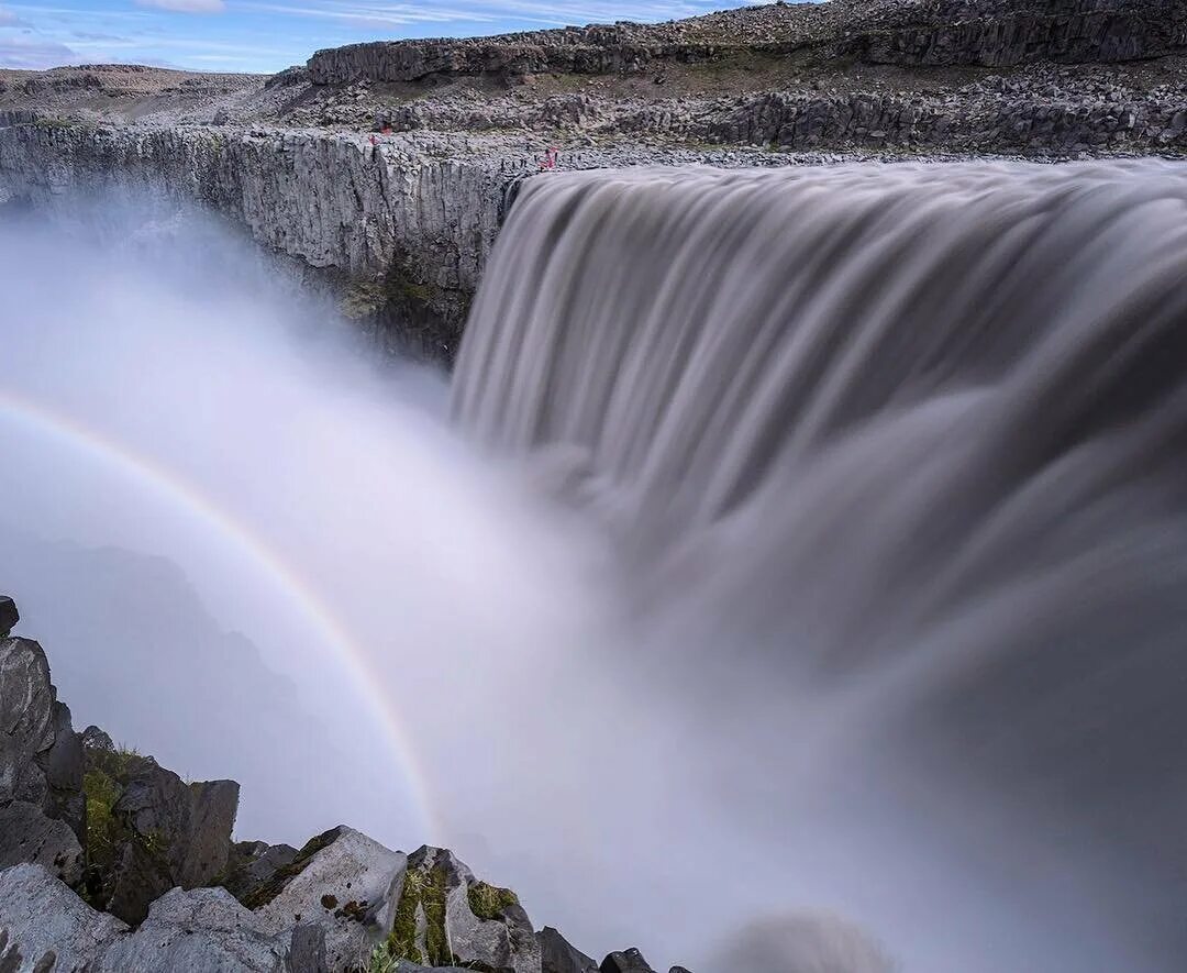 Водопад Деттифосс. Водопад Skjervsfossen (Скьерсфоссен). Хенгрид водопад. Водопад Гокта Перу. Могучие водопады