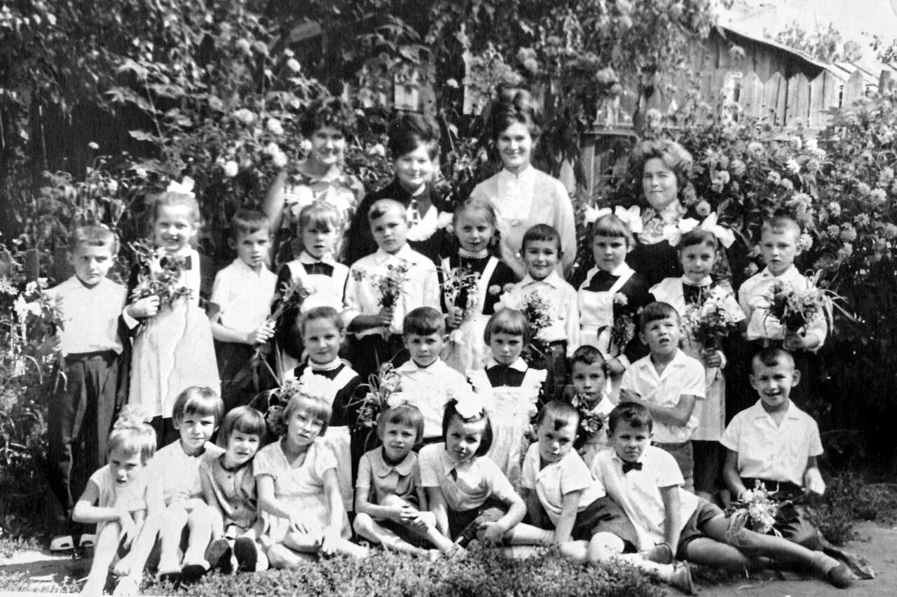 детский архив. детский архив. перебирал свои детские фотографии. д п детский архив. фотографии 1960 х.