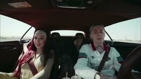 Песня инстасамки самолет
