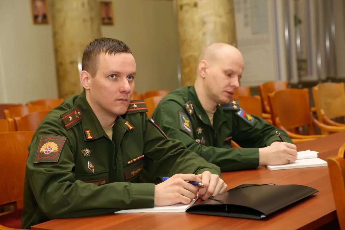 Курсантов слушателей образовательных учреждений. Курсантов слушателей образовательных учреждений
