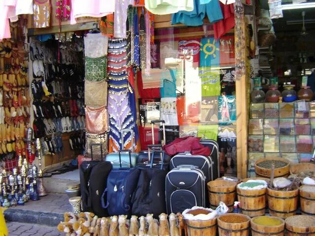 Где купить в хургаде. Рынок в Хургаде Египет вещевой. Хургада базар. Восточный рынок Хургада. Хургада рынок вещевой.