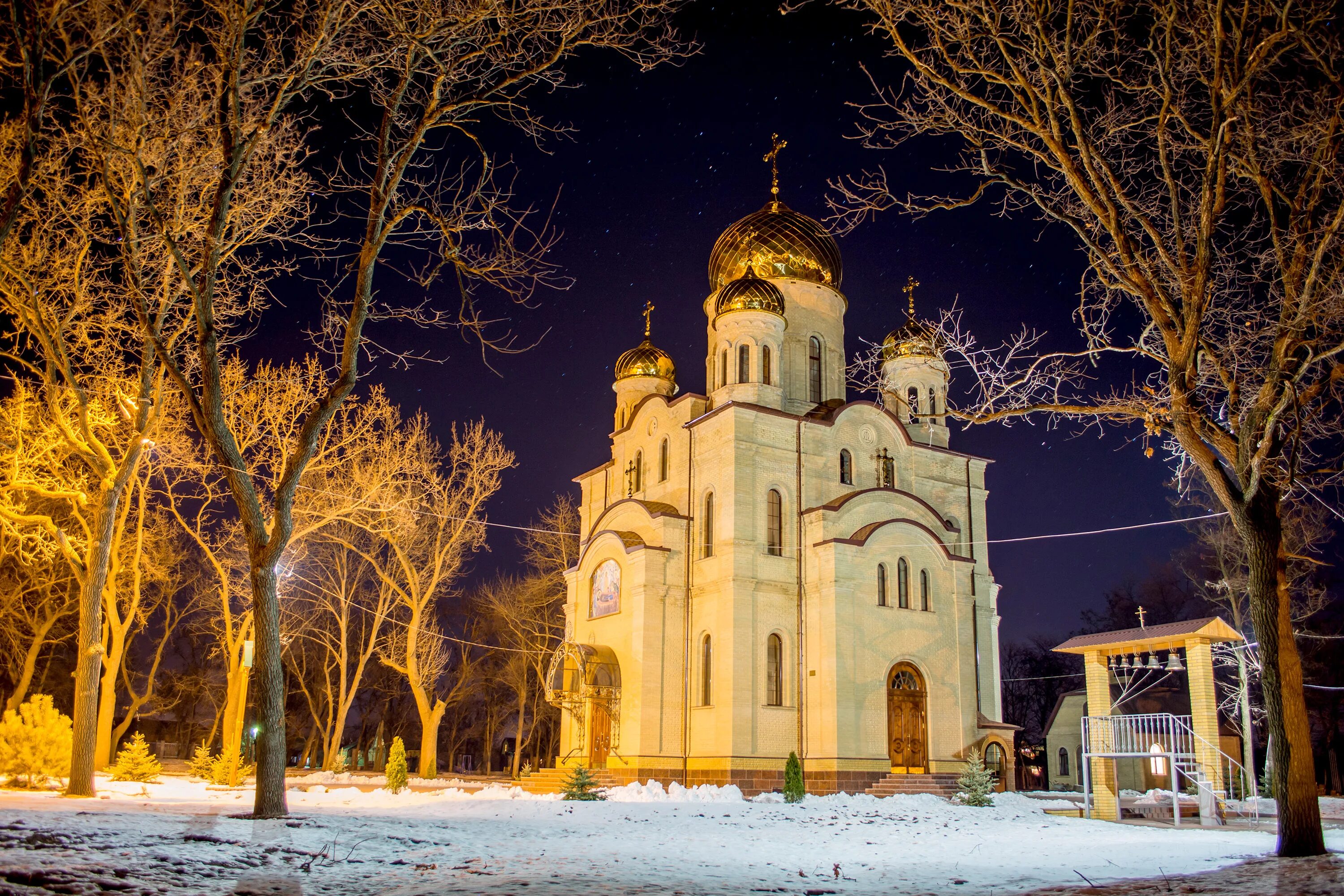 Свято-Успенский храм (Кировоград). Киев Кировоград храм. Кировоград Украина достопримечательности.