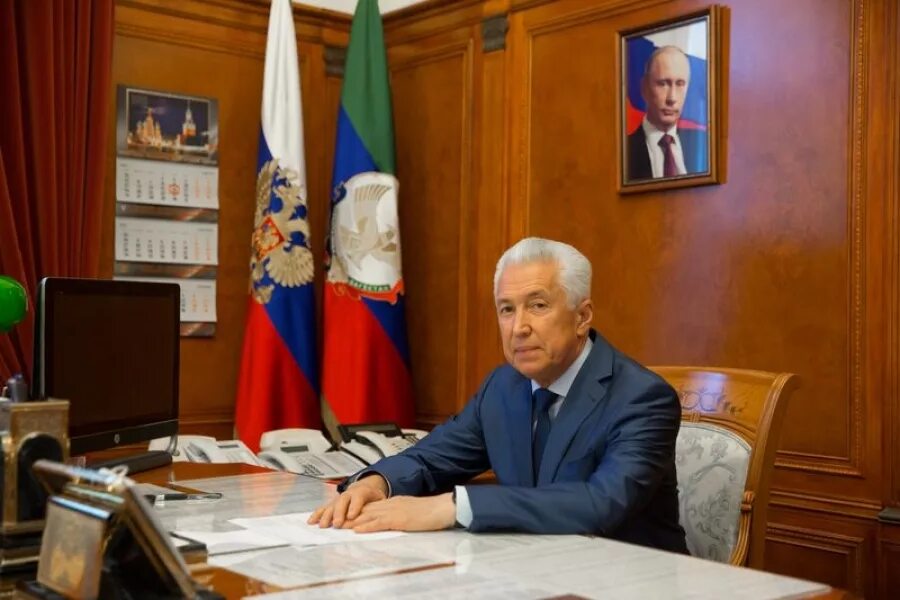 Сайт руководителя рд. Васильев владимир абдуалиевич дагестан. Андреев а. Васильев президент дагестана рост. Глава дагестана 2015.