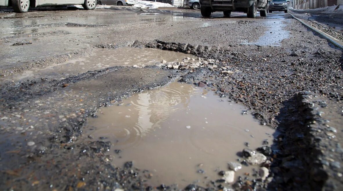 Плохие дороги. Плохие дороги в Уфе. Разбитые дороги Уфы. Плохие дороги в Казахстане.