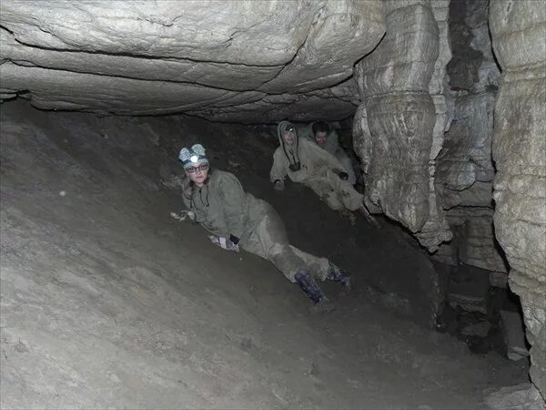 Чегандинские пещеры удмуртия. Большая мечкинская пещера. Большая мечкинская пещера фото. Пермский край березники пещеры. Большая мечкинская пещера.