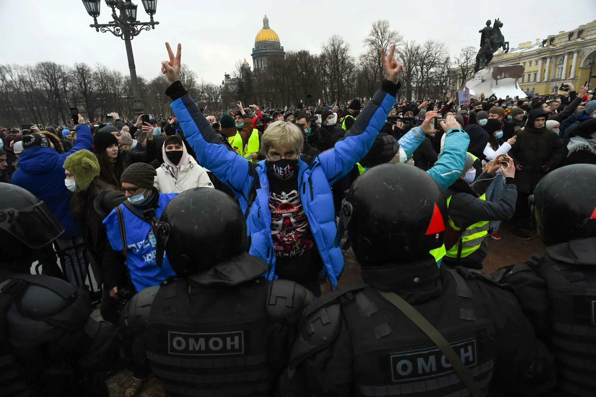 Экстремисты в России. Экстремизм митинги. Экстремизм Украина. Экстремистские беспорядки в России. Экстремисты в москве