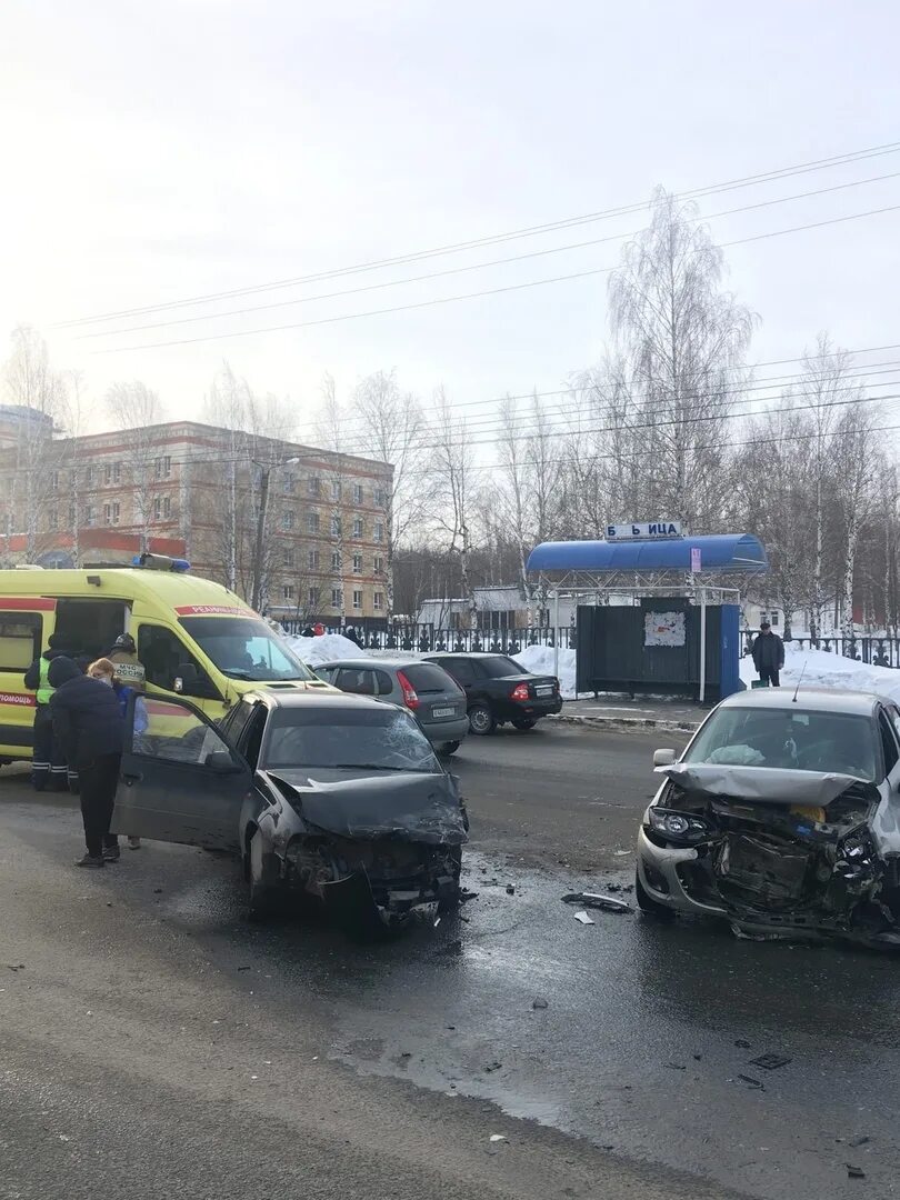 Авария в саранске вчера. Аварии Саранск Светотехстрой. Авария в Саранске вчера на Светотехстрое. Происшествия Саранск ДТП.