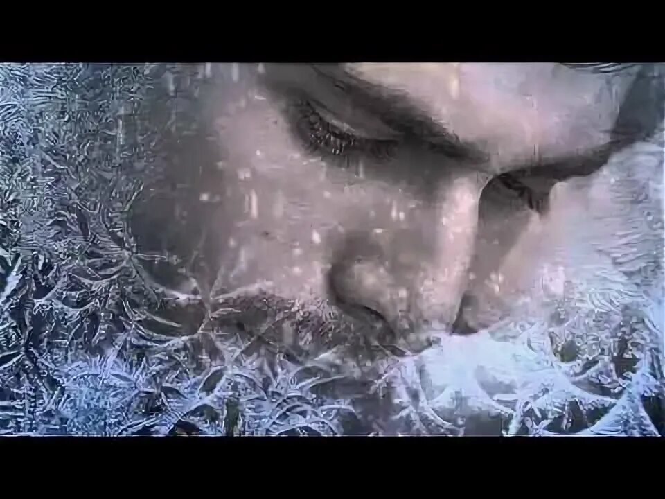 Кобяков заметает белым снегом следы