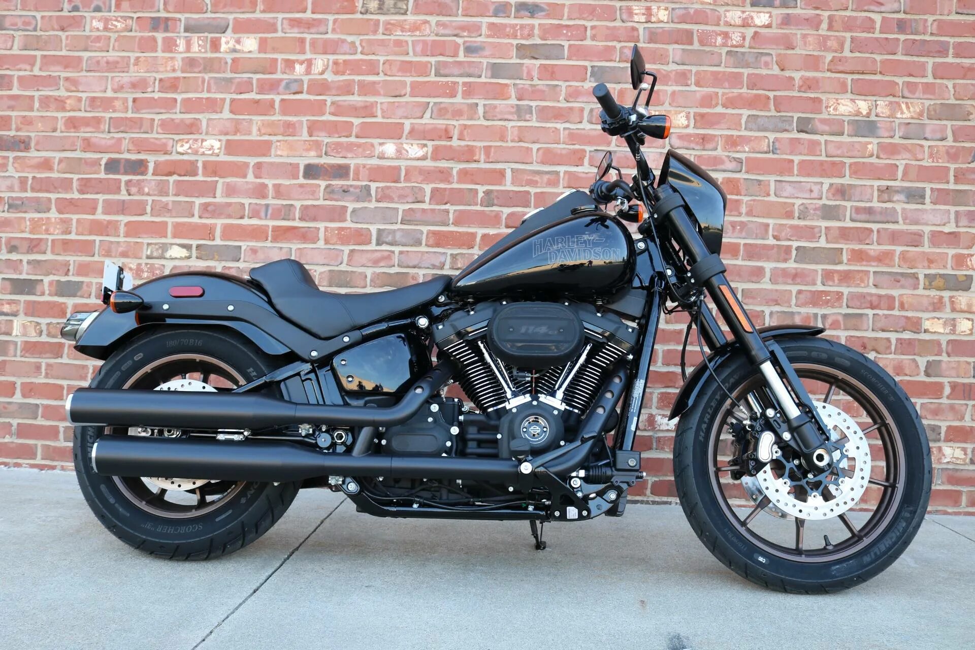 Dyna low rider s. Харлей дэвидсон 2021. Harley low rider. Харлей дэвидсон райдер. Harley low rider.