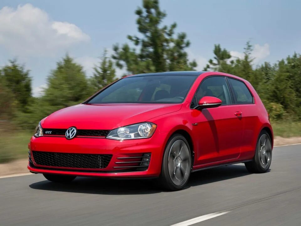 Фольксваген 4 motion. Volkswagen golf gti кабриолет. Красный фольксваген. Красный фольксваген красивый. Volkswagen golf 6 кабриолет.