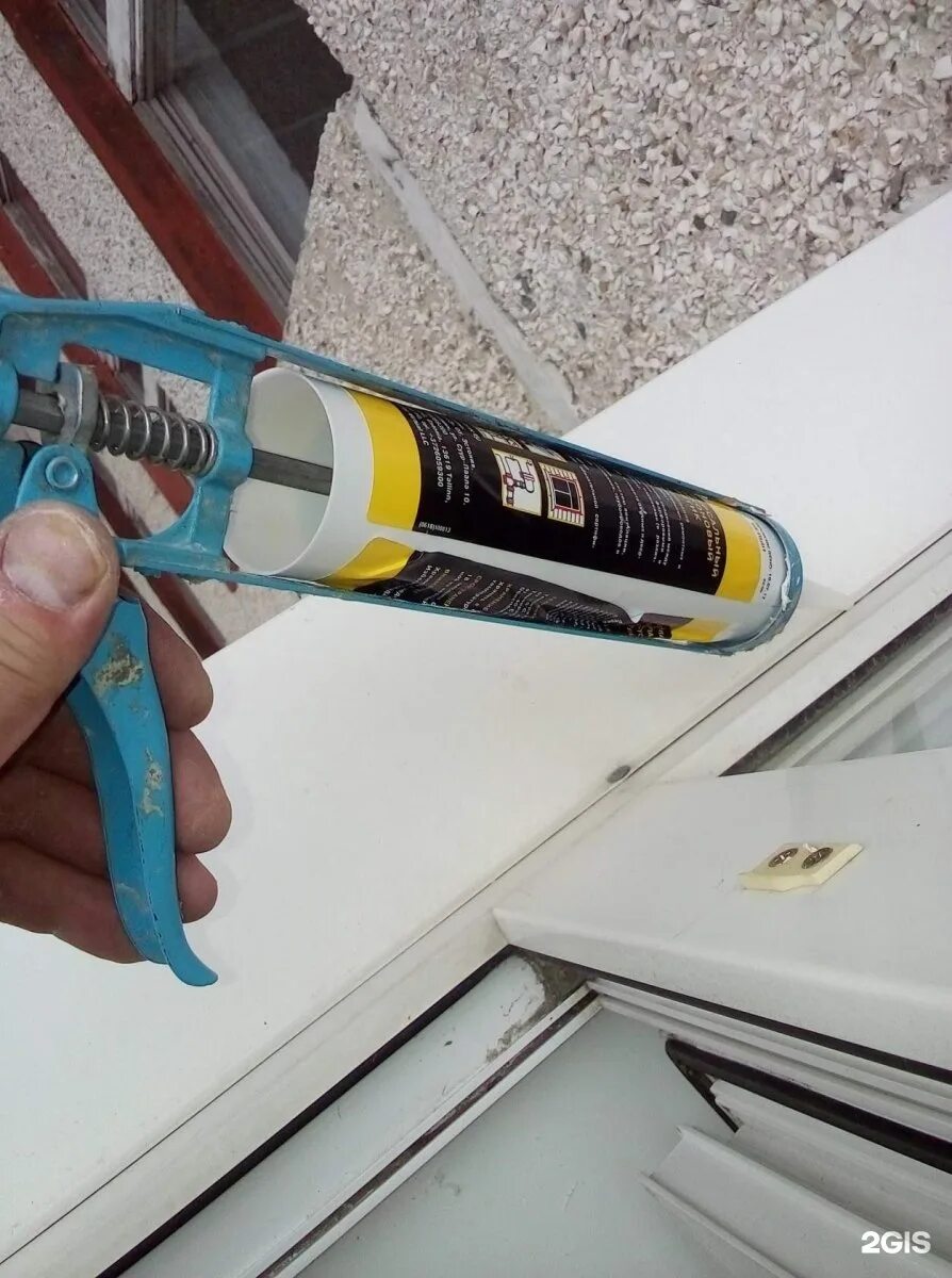 Балкон сибпромстрой сургут. Прямые окна. Установка окон сургут. Отделка балкона сургут. Монтаж окон.