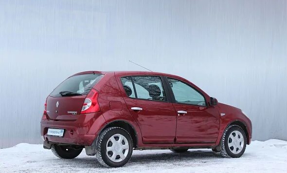 Купить Renault Sandero 1,6 механика, 2011 г., пробег 131150 км, цена 349000 руб 