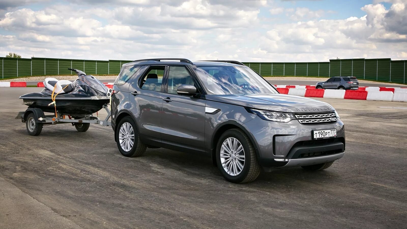 Land rover discovery 5 offroad. ленд ровер дискавери 5 2017. рендж ровер дискавери 2022. Discovery обзор. ленд ровер дискавери спорт 2015.