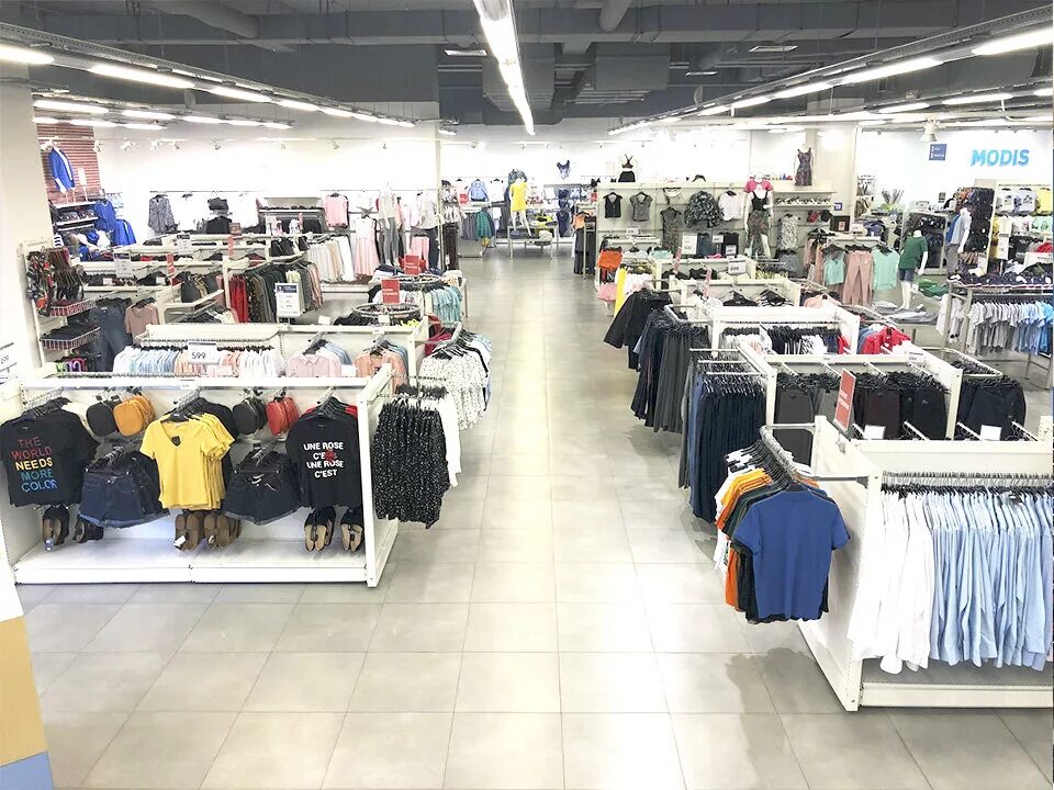 платья красный площадью армавир. армавир торговый центр красная площадь магазины. красная площадь армавир одежда. модис челябинск. теранова армавир красная площадь.