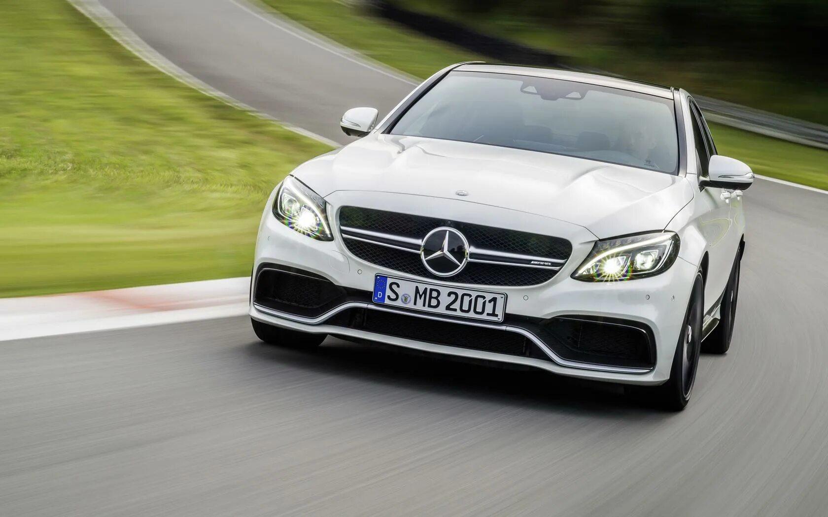 Mercedes c63 AMG 2015. Mercedes Benz c63 седан. C63 AMG 2015. Mercedes Benz c63 AMG 2015.