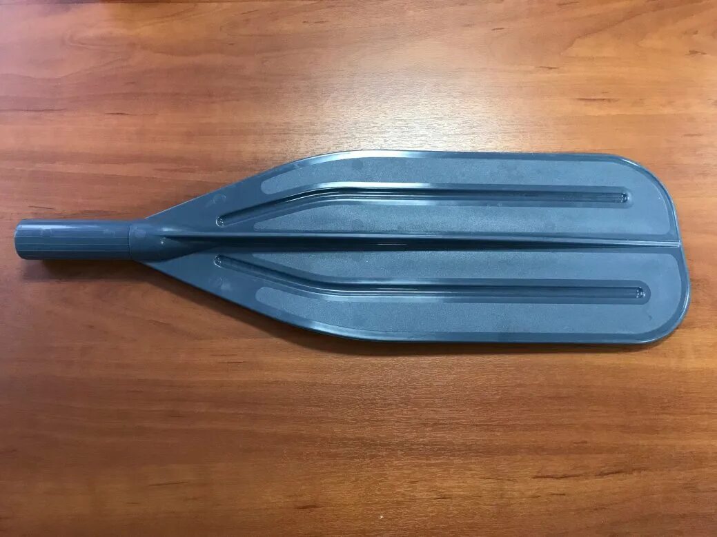 20 путешественников отправились в путь на 3 лодках. решение текстовых задач с помощью систем уравнений. с одного берега на другой. в двух лодках находятся 12 человек. в 2 неподвижных лодках находятся мальчики масса 1 лодки с мальчиком.