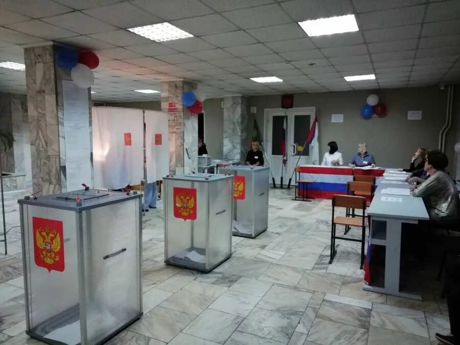 Список избирательных участков. Кабина для голосования. Номера избирательных участков по адресу. Номера избирательных участков по адресу. Избирательный участок кластер.