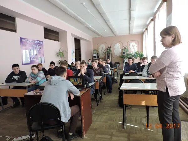 Воткинский машиностроительный техникум. Машиностроительный техникум воткинск. Воткинский машиностроительный техникум воткинск. Воткинский машиностроительный техникум им в. Директор машиностроительного техникума воткинск.