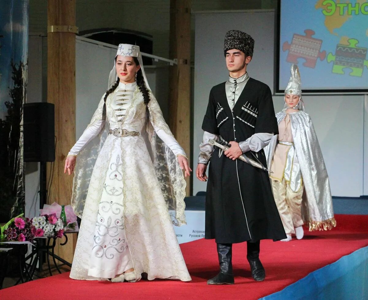 ингушетия танец национальный. ингушетия народ ингуши. ингушетия национальное. национальный костюм чеченцев ингушетии. национальные наряды ингушетии.