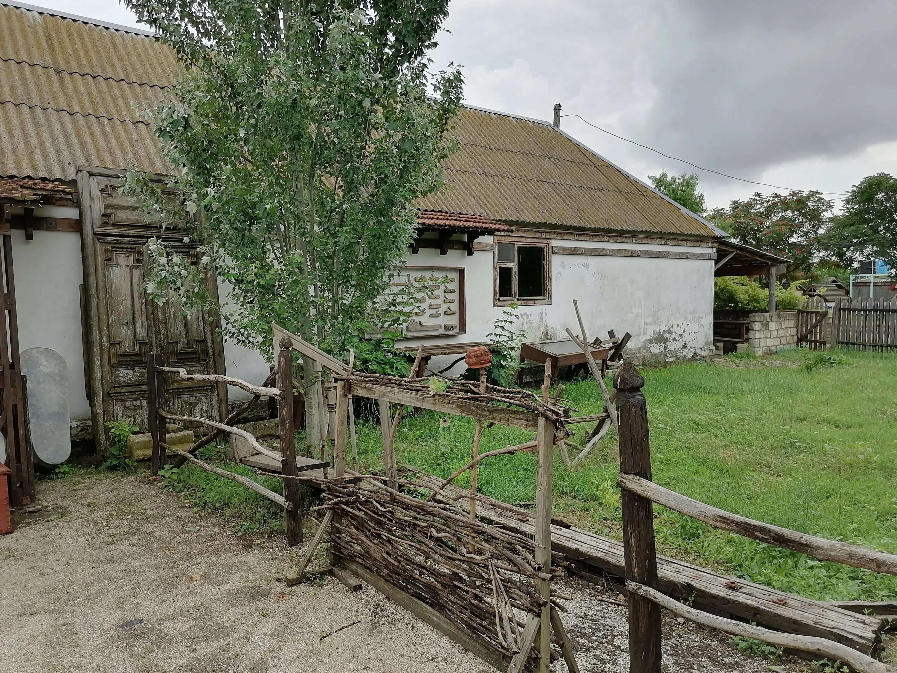 Погода в хуторе кубанском. Этнографический музей Кубанский Хутор Ейск. Этнографический центр Кубанский Хутор, посёлок морской. Посёлок морской Ейский район Кубанский Хутор. Поселок морской Ейск Кубанский Хутор.